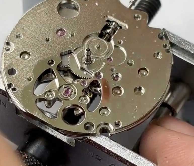 泉州摩凡陀官方指定维修服务中心点多少钱